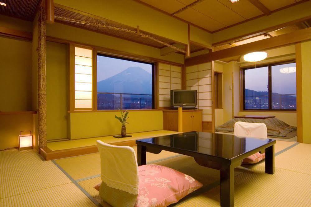 Hotel Fujisan Onsen Bessho Sasa à Fujiyoshida Extérieur photo