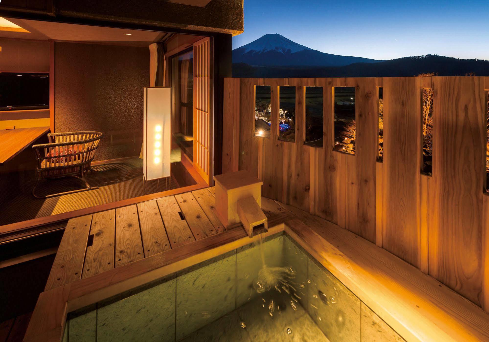 Hotel Fujisan Onsen Bessho Sasa à Fujiyoshida Extérieur photo