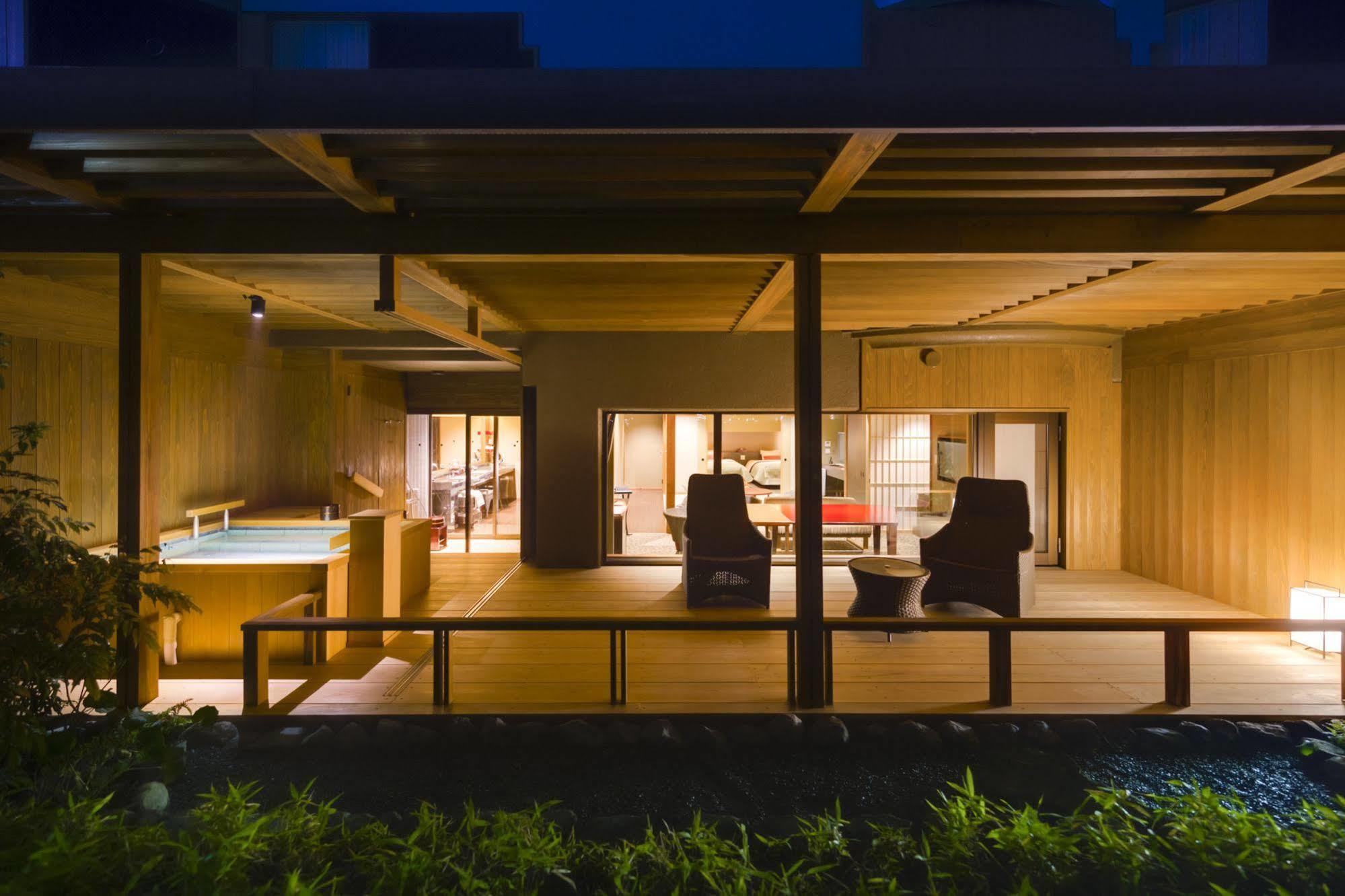 Hotel Fujisan Onsen Bessho Sasa à Fujiyoshida Extérieur photo