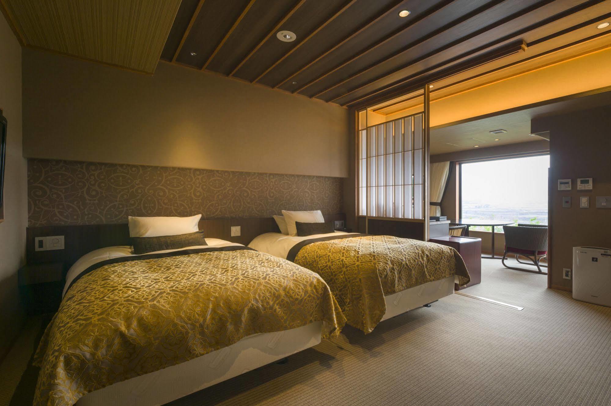 Hotel Fujisan Onsen Bessho Sasa à Fujiyoshida Extérieur photo