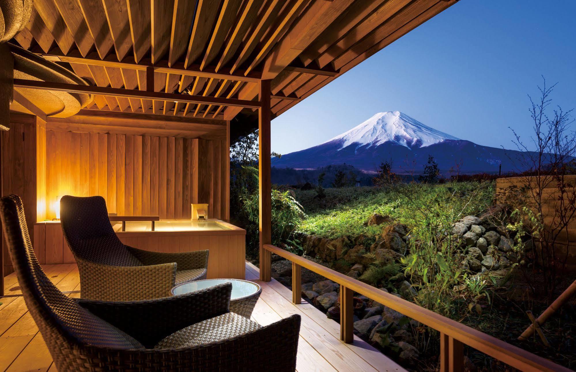 Hotel Fujisan Onsen Bessho Sasa à Fujiyoshida Extérieur photo