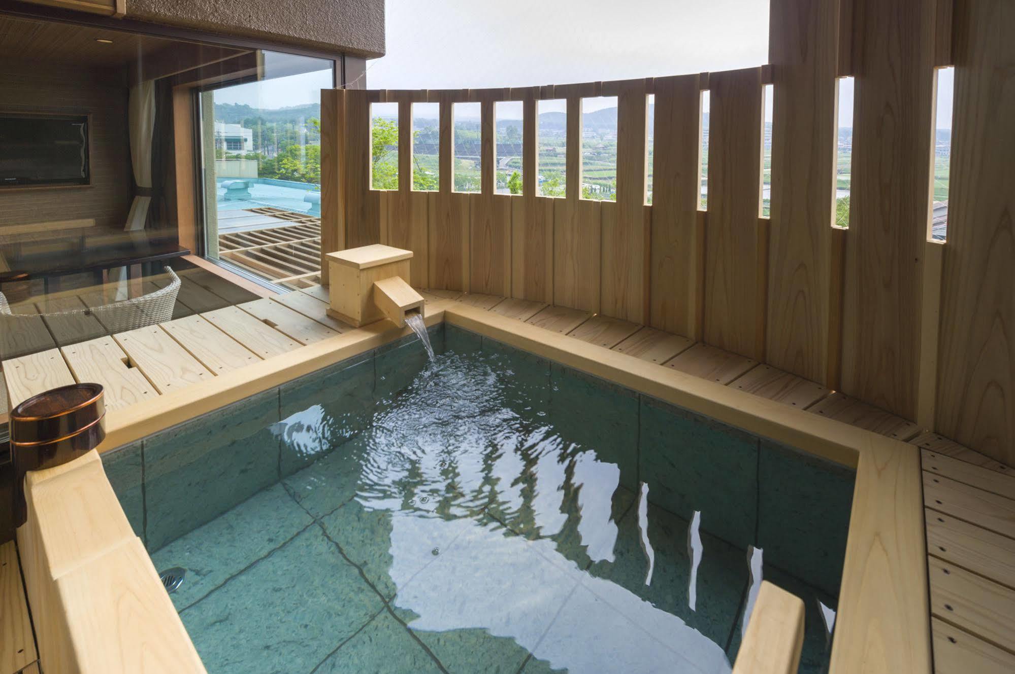 Hotel Fujisan Onsen Bessho Sasa à Fujiyoshida Extérieur photo