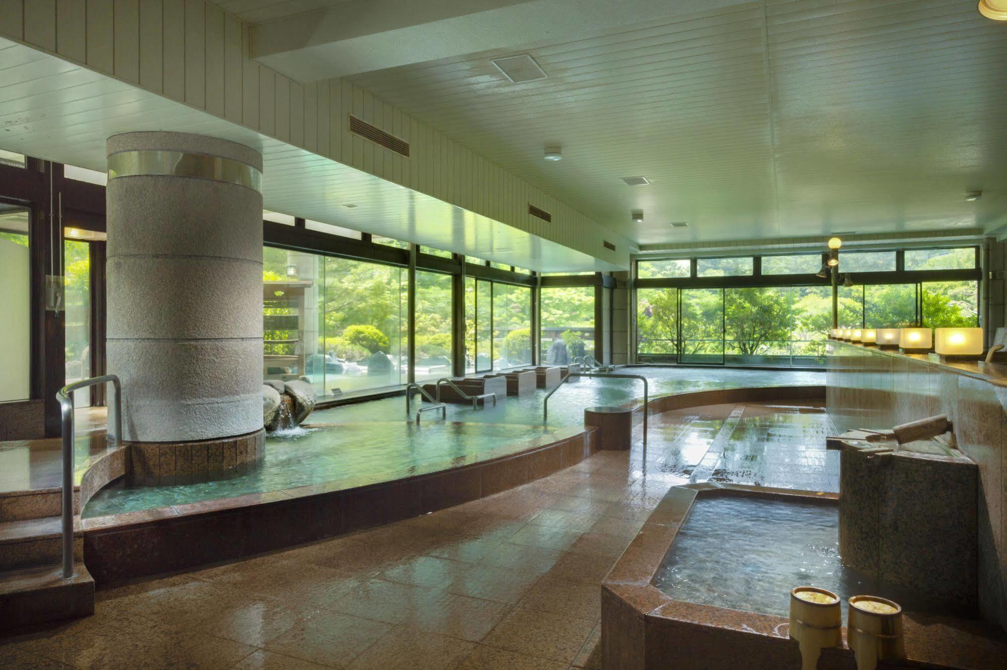 Hotel Fujisan Onsen Bessho Sasa à Fujiyoshida Extérieur photo